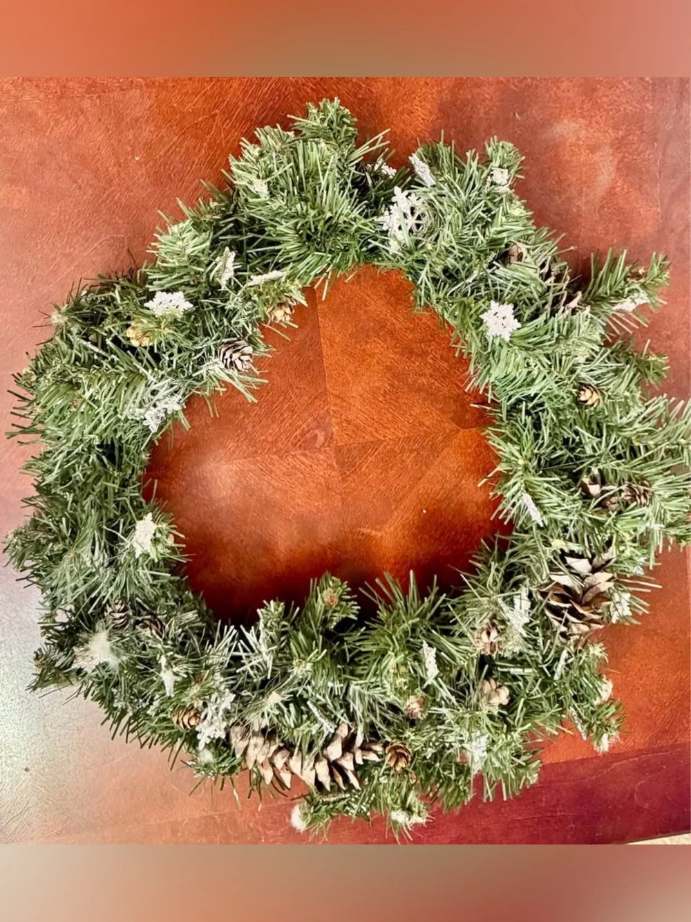 Green Holiday Pine Wreath with Pinecones
